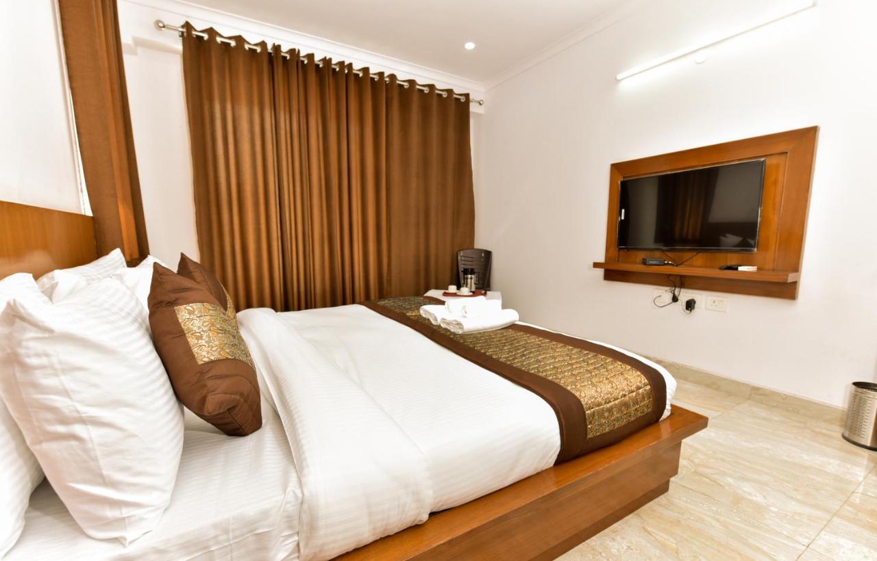Hotel Luxury Collection Gurgaon Buitenkant foto