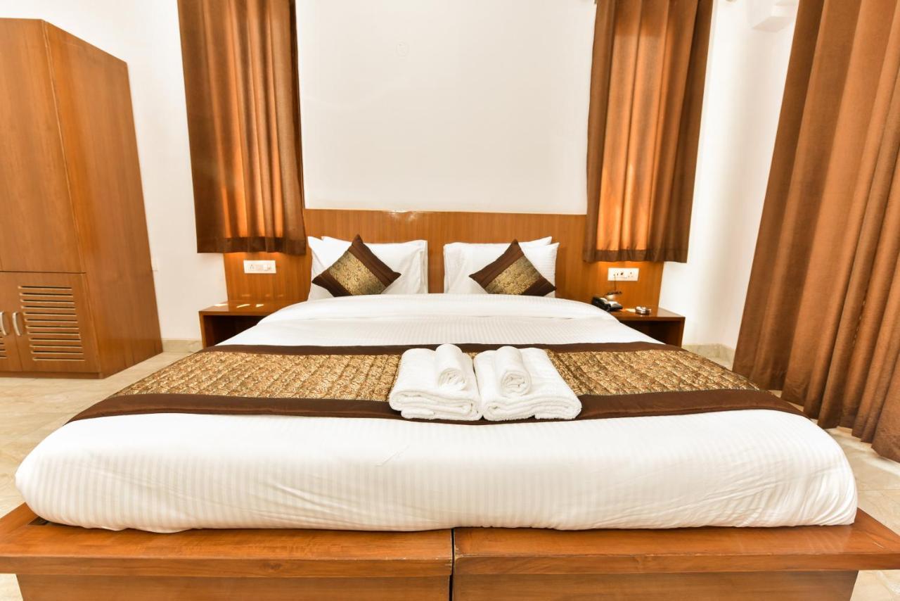 Hotel Luxury Collection Gurgaon Buitenkant foto