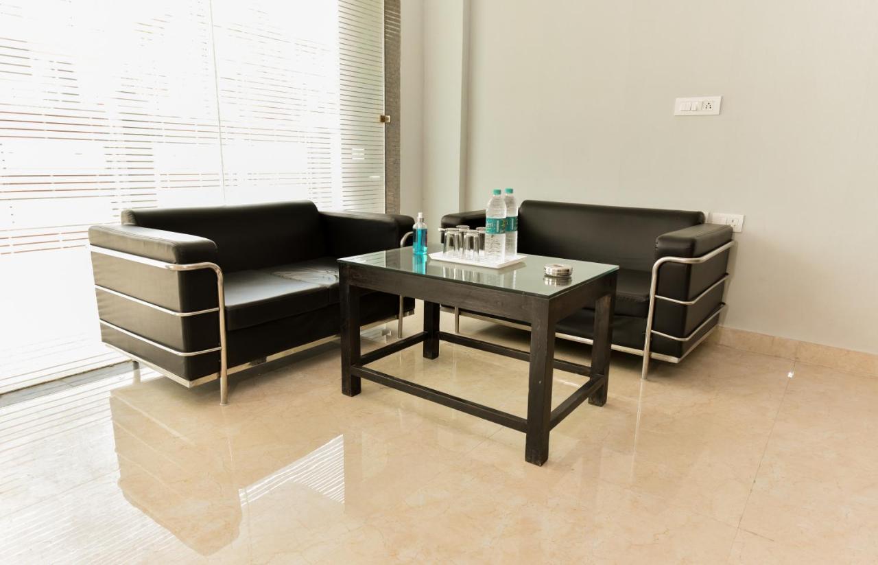 Hotel Luxury Collection Gurgaon Buitenkant foto